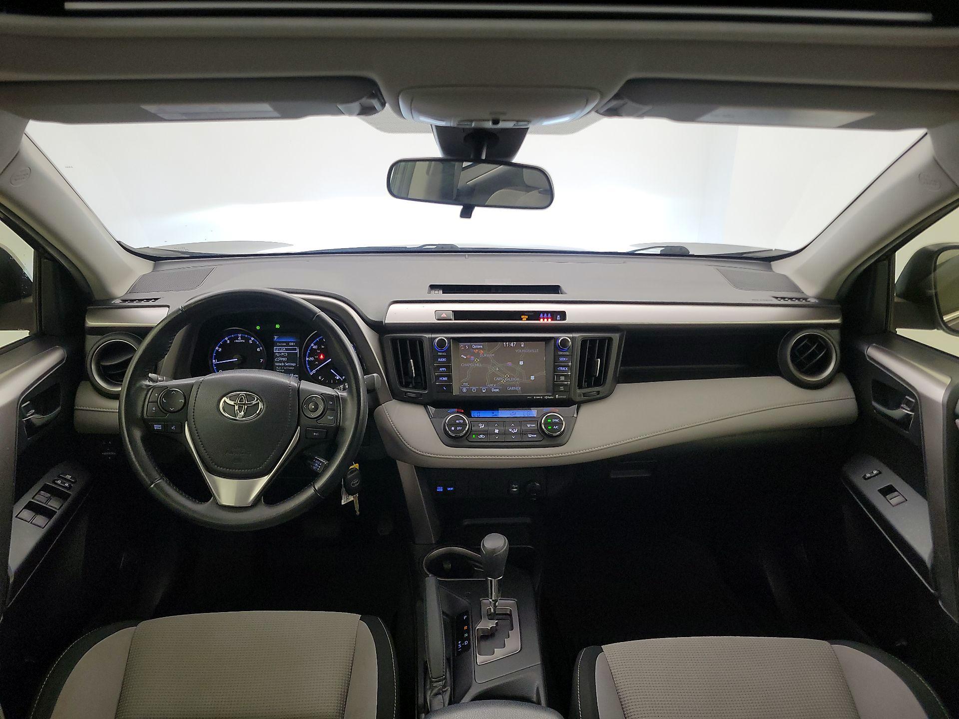 Thumbnail: 2017 Toyota RAV4 - 9