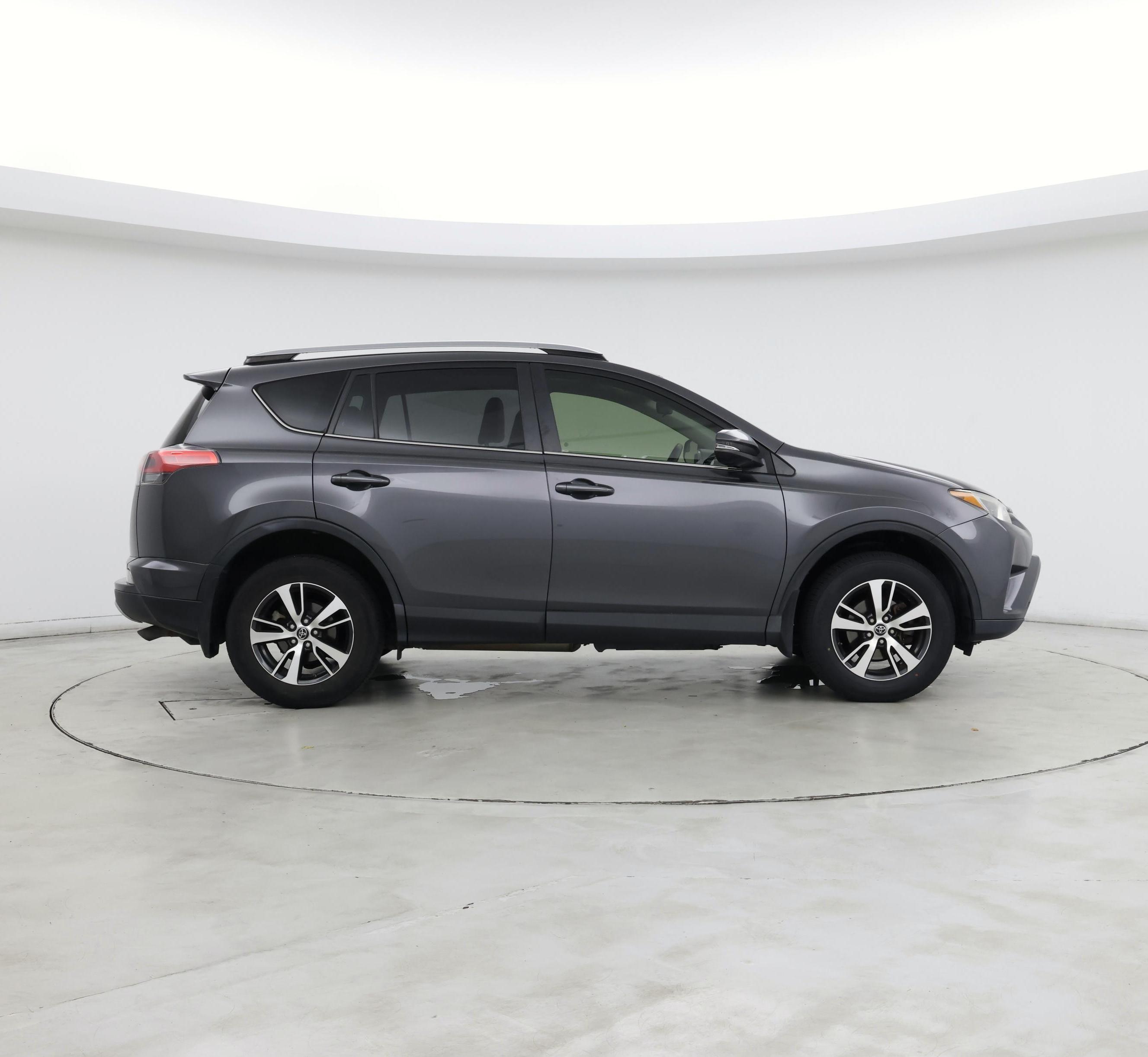 Thumbnail: 2017 Toyota RAV4 - 7