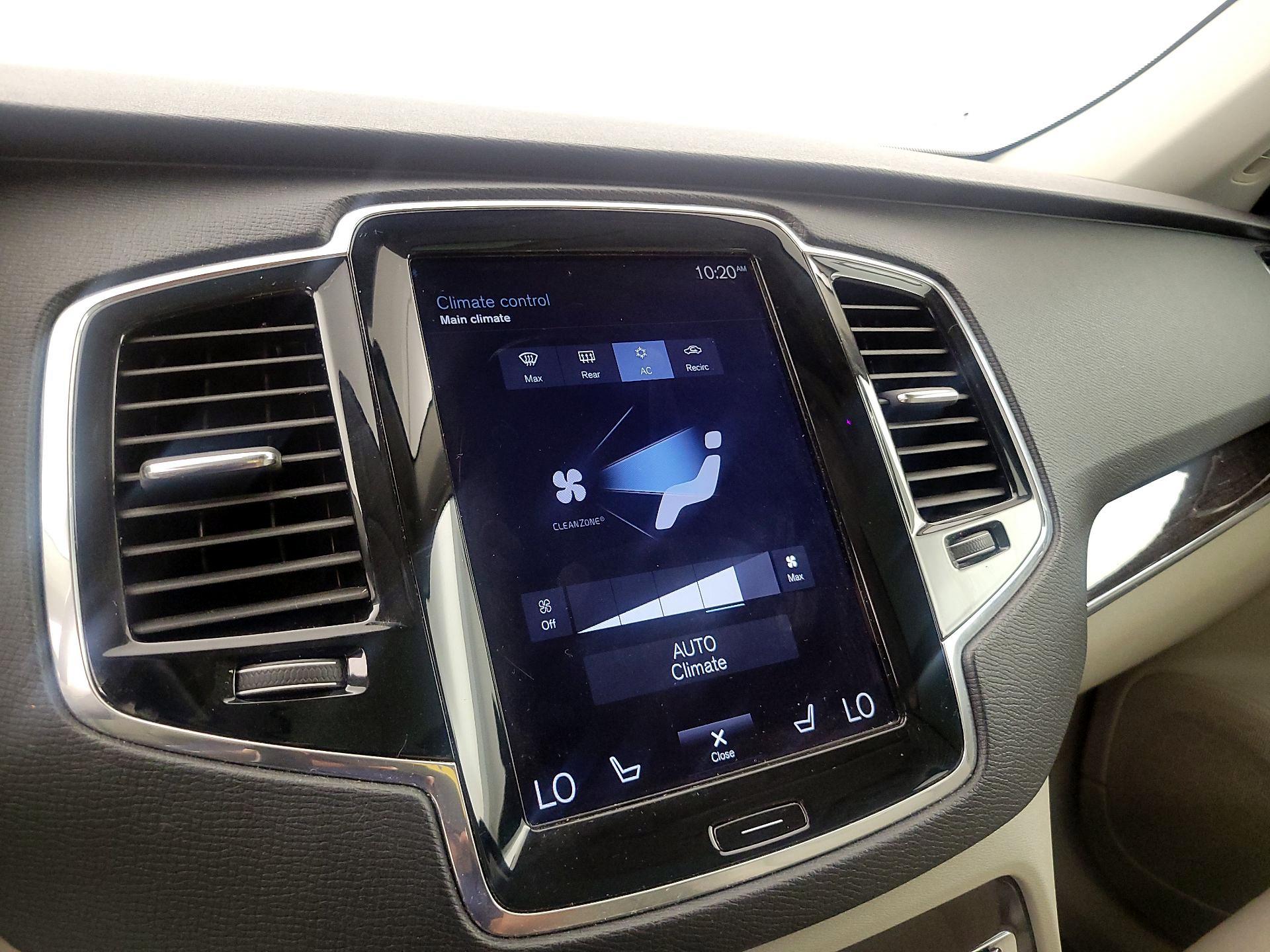 Thumbnail: 2017 Volvo XC90 - 17