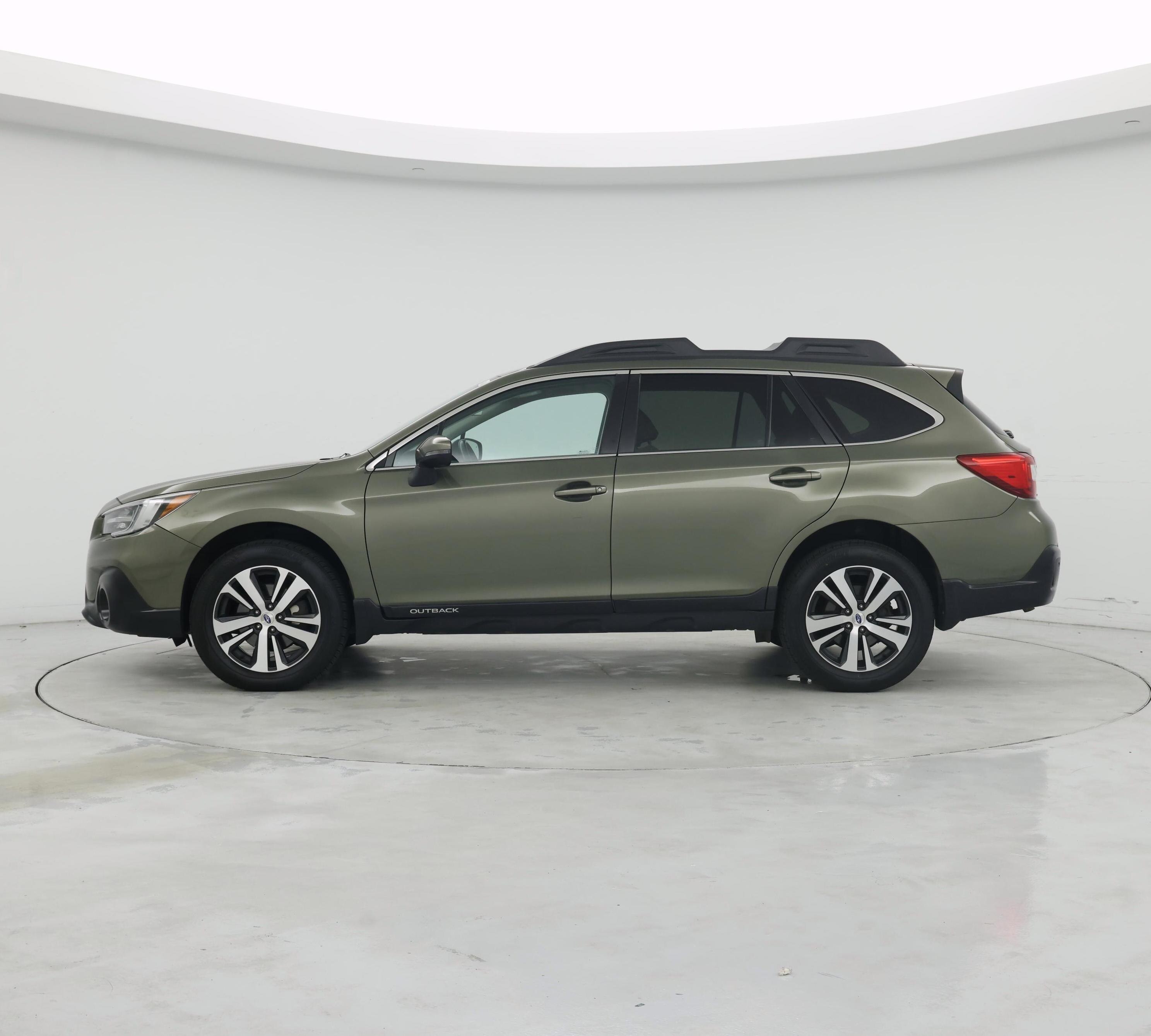 Thumbnail: 2018 Subaru Outback - 3