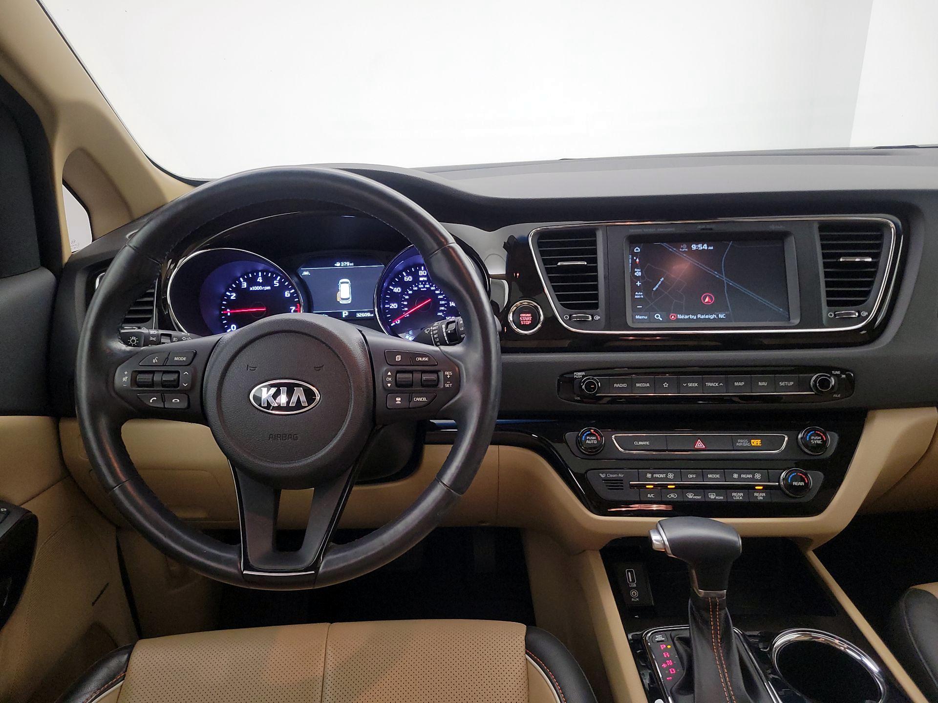 Thumbnail: 2019 Kia Sedona - 10