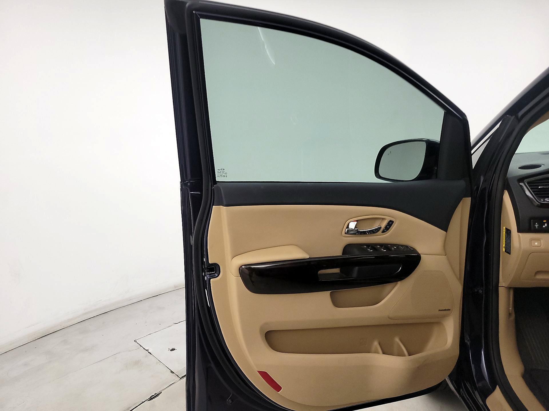Thumbnail: 2019 Kia Sedona - 12