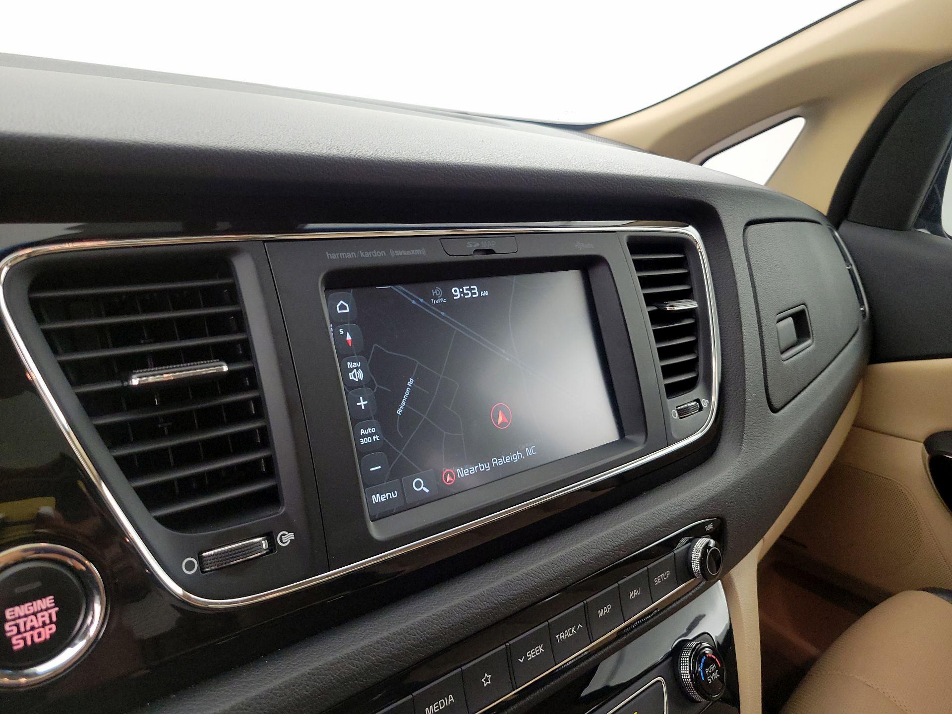 Thumbnail: 2019 Kia Sedona - 14