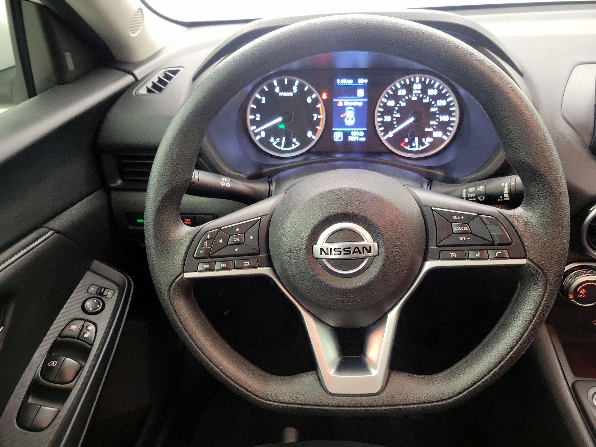 Thumbnail: 2023 Nissan Sentra - 10