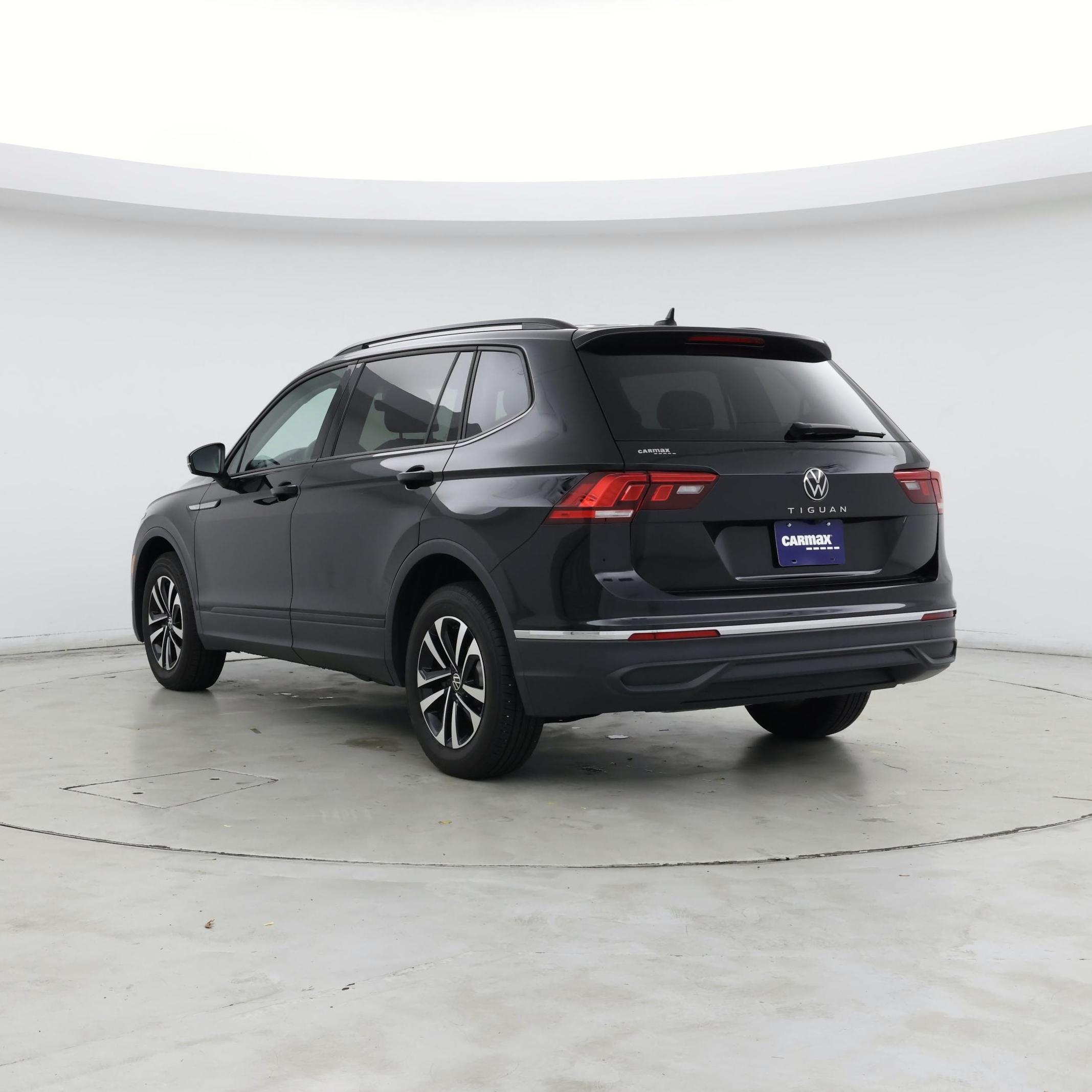 Thumbnail: 2023 Volkswagen Tiguan - 2