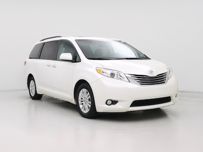White 2017 Toyota Sienna XLE Premium