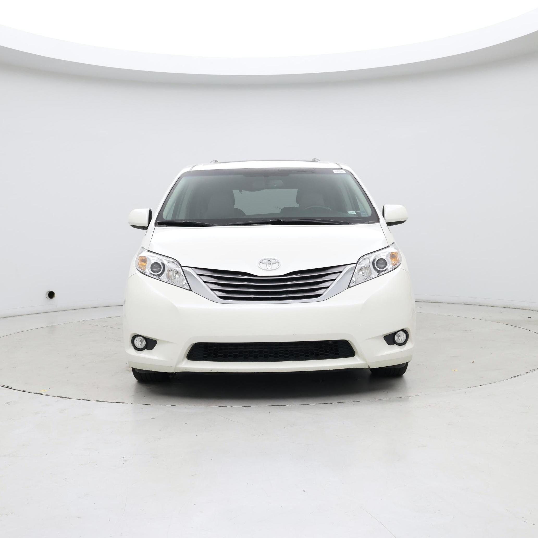 Thumbnail: 2017 Toyota Sienna - 5