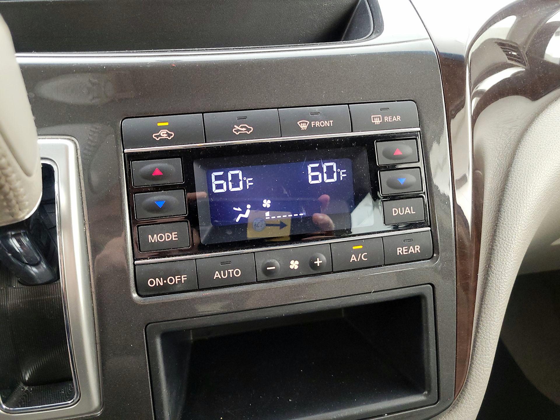 Thumbnail: 2015 Nissan Quest - 16