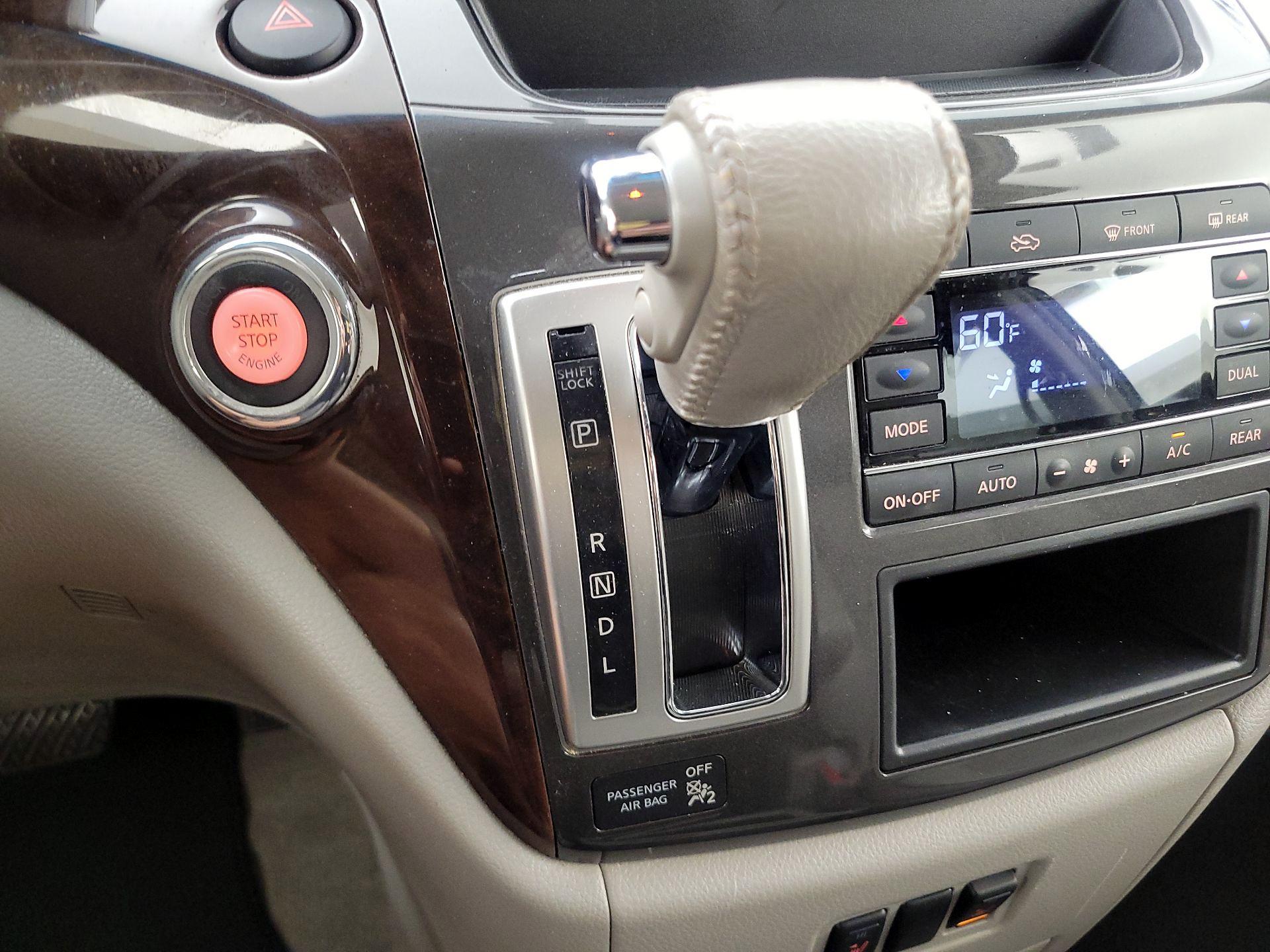 Thumbnail: 2015 Nissan Quest - 17