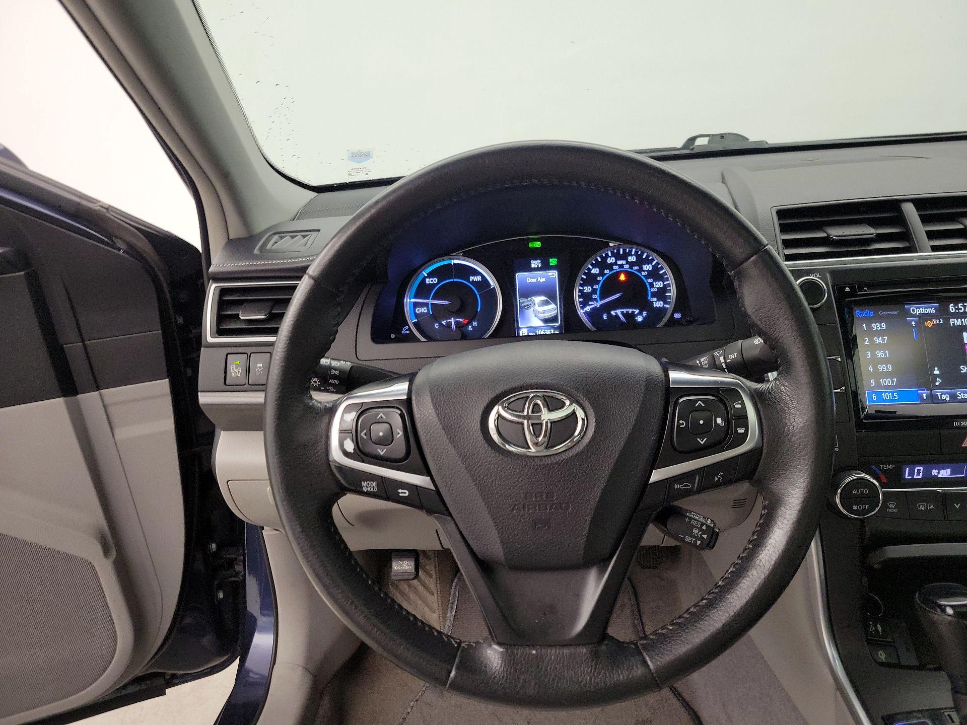 Thumbnail: 2017 Toyota Camry - 10