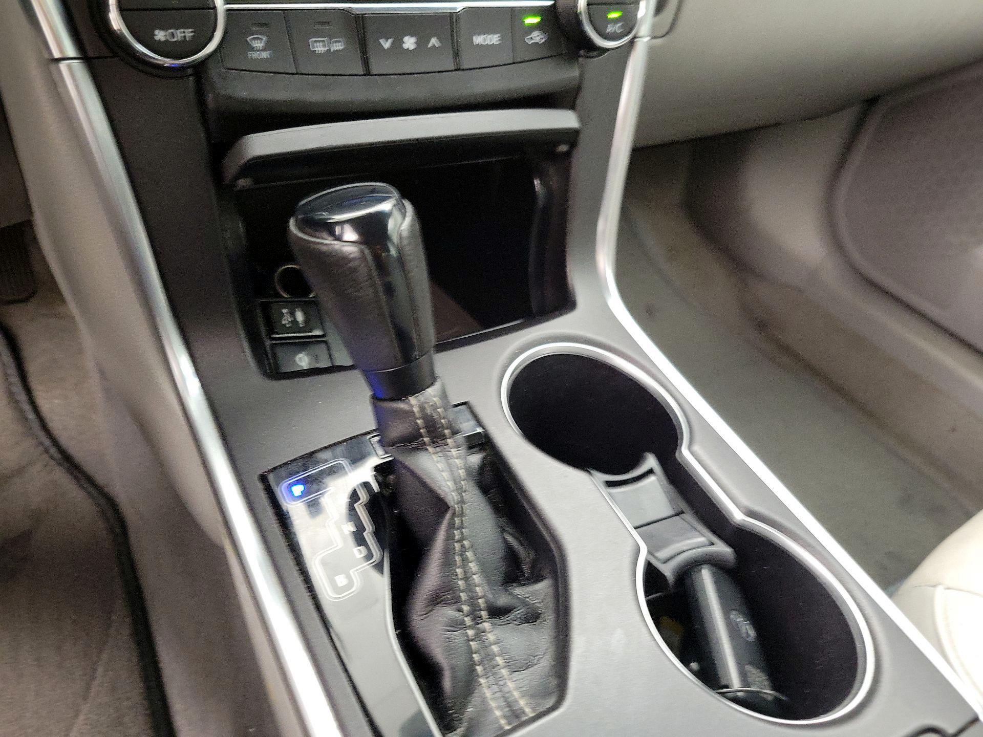 Thumbnail: 2017 Toyota Camry - 17