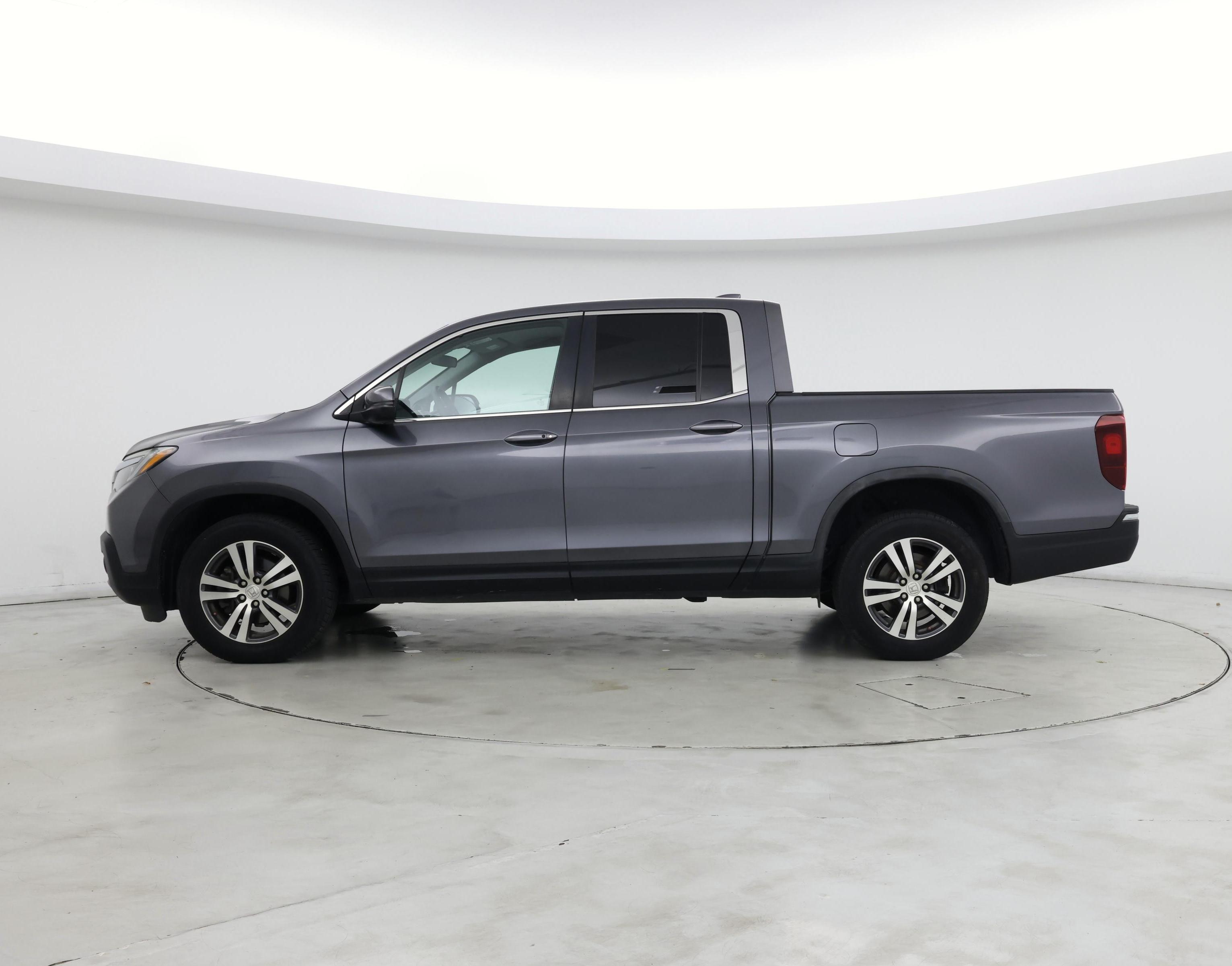 Thumbnail: 2017 Honda Ridgeline - 3