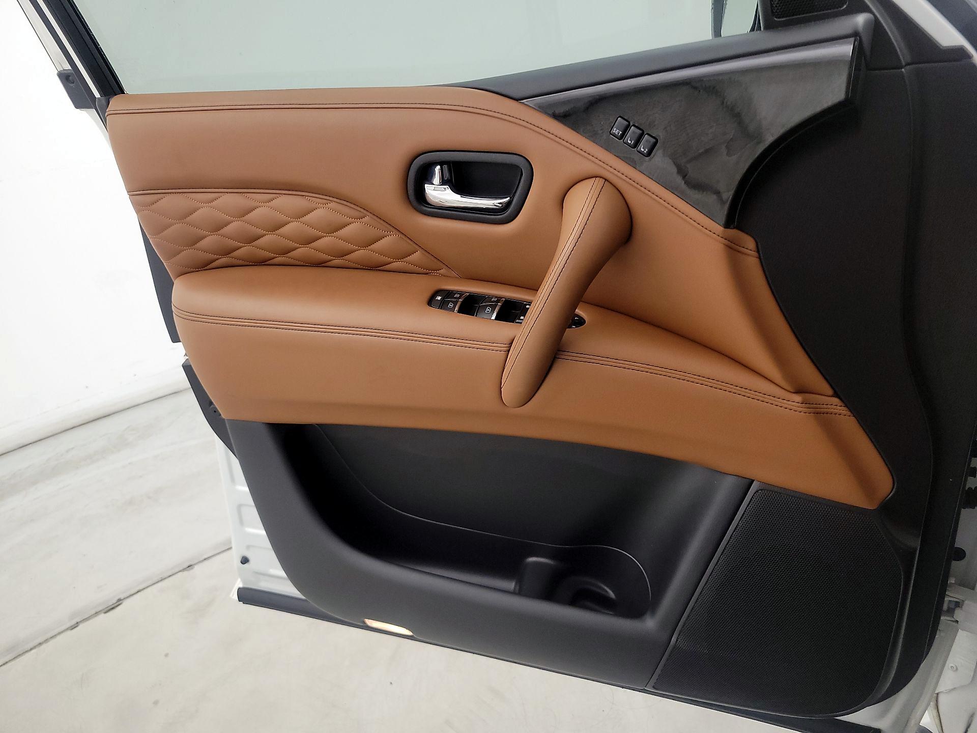 Thumbnail: 2019 INFINITI QX80 - 12
