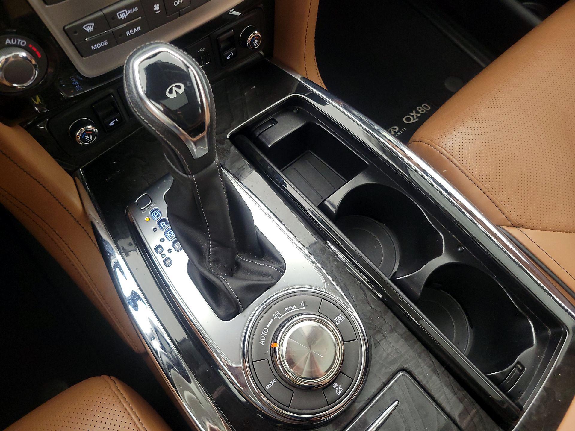 Thumbnail: 2019 INFINITI QX80 - 18