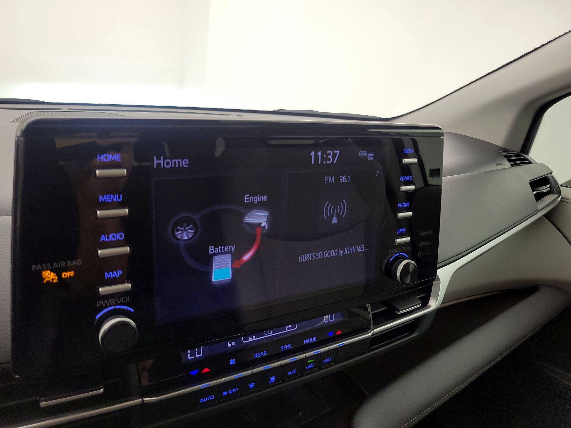 Thumbnail: 2021 Toyota Sienna - 15