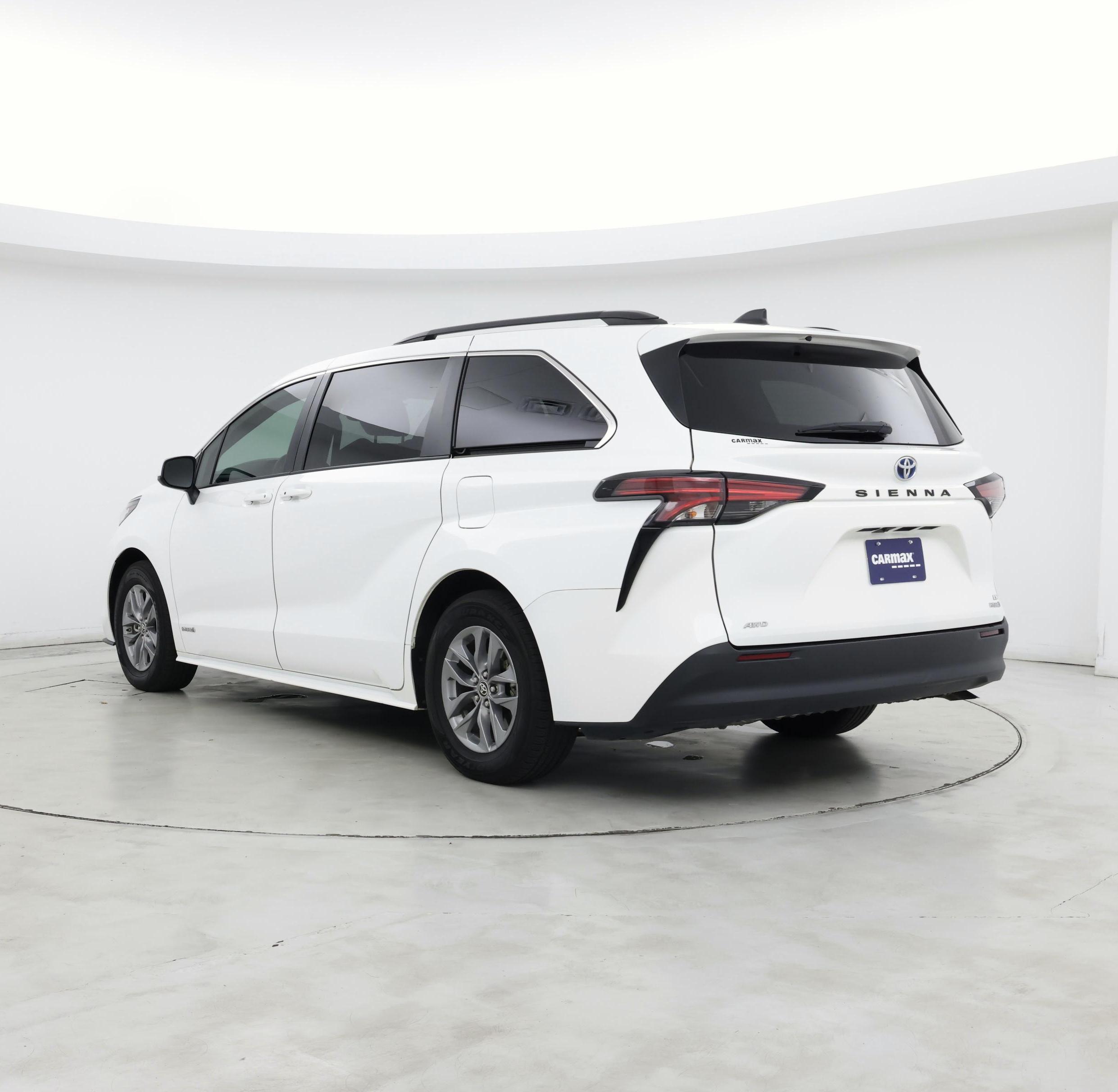 Thumbnail: 2021 Toyota Sienna - 2
