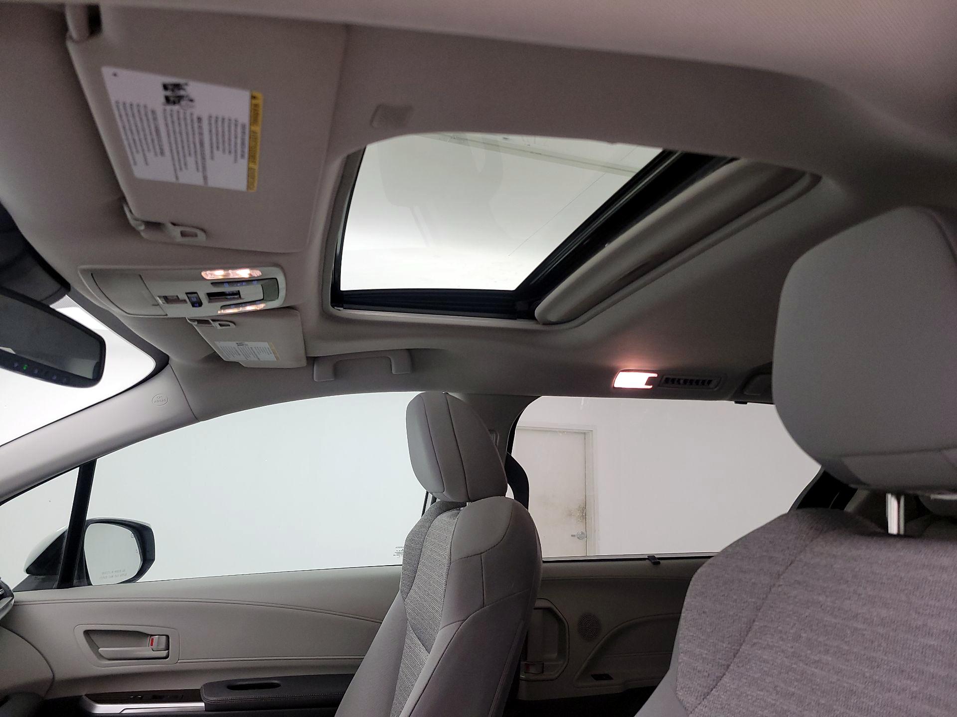 Thumbnail: 2021 Toyota Sienna - 19