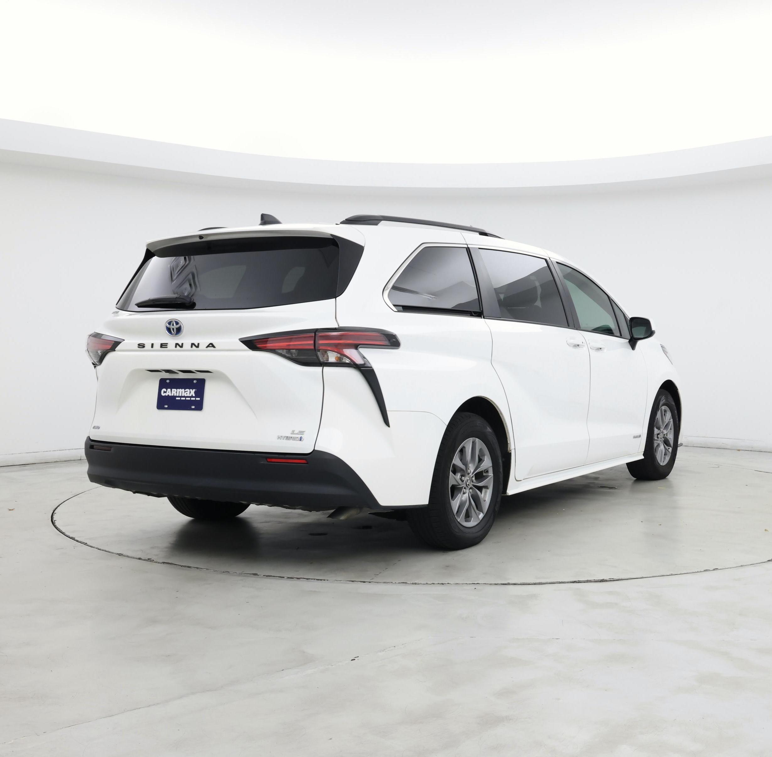 Thumbnail: 2021 Toyota Sienna - 8