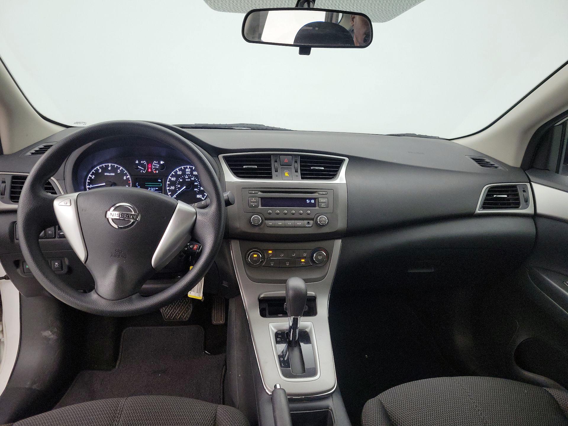 Thumbnail: 2013 Nissan Sentra - 9