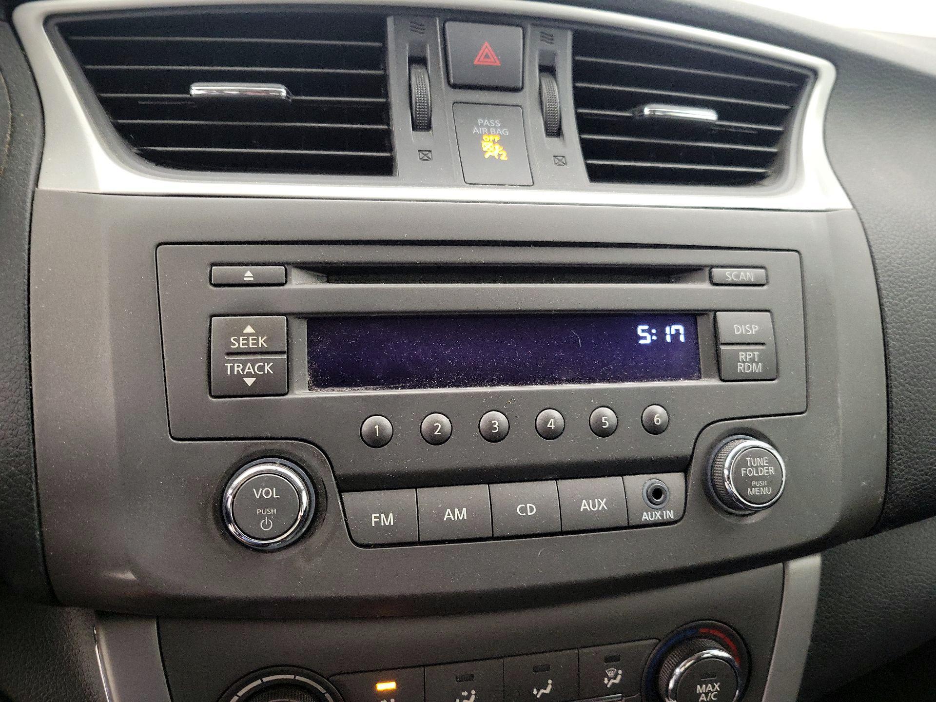 Thumbnail: 2013 Nissan Sentra - 14