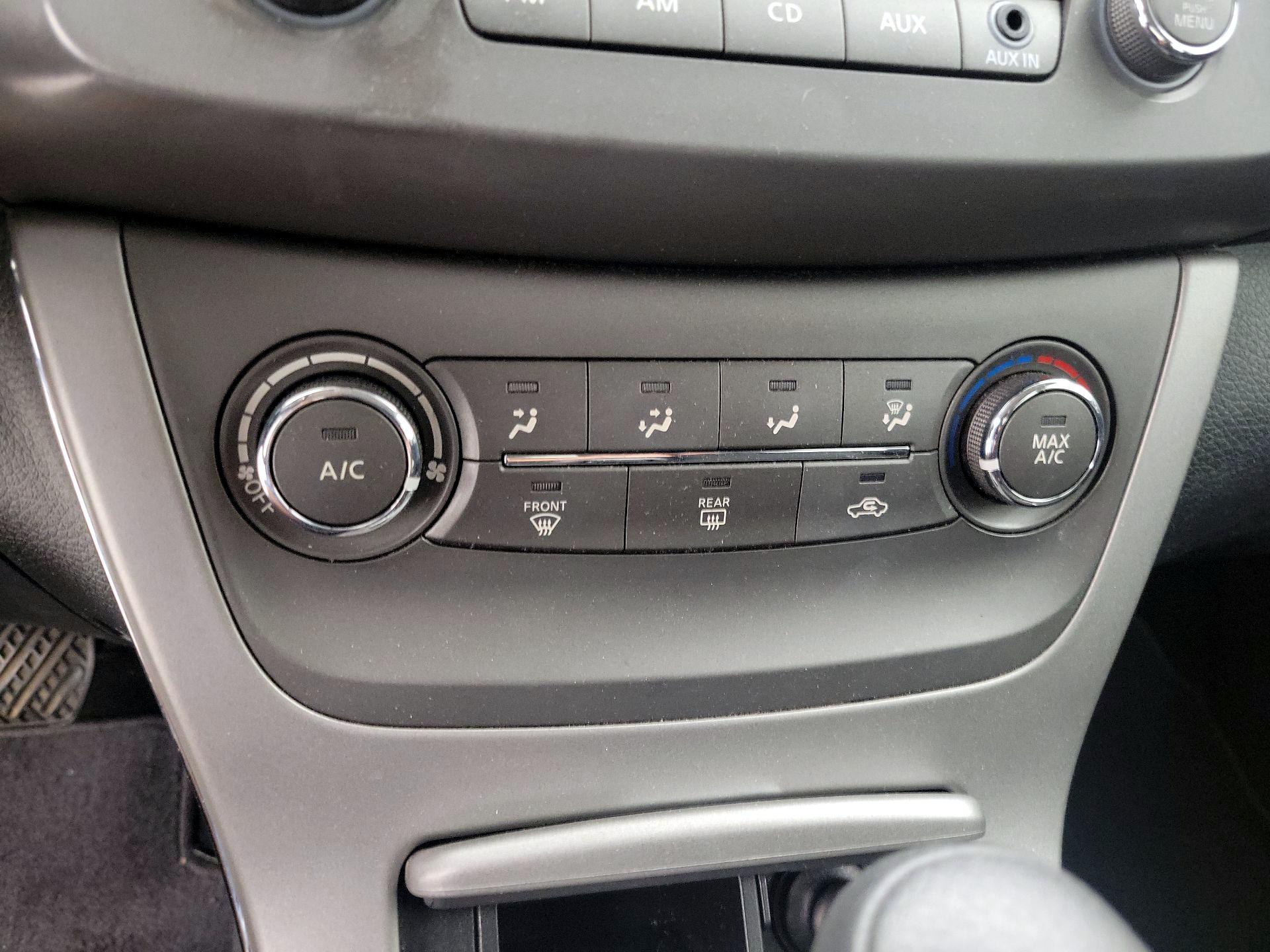 Thumbnail: 2013 Nissan Sentra - 15