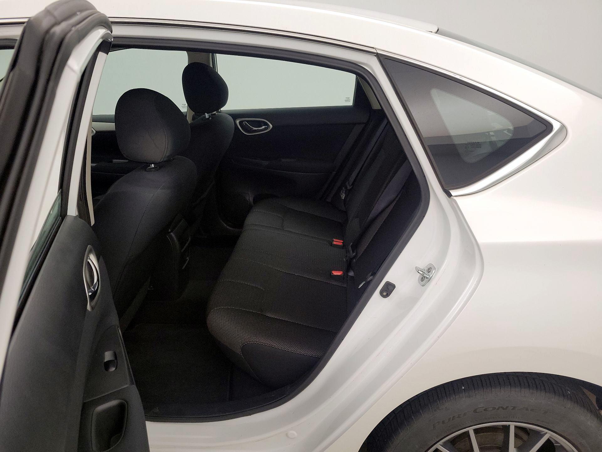 Thumbnail: 2013 Nissan Sentra - 17