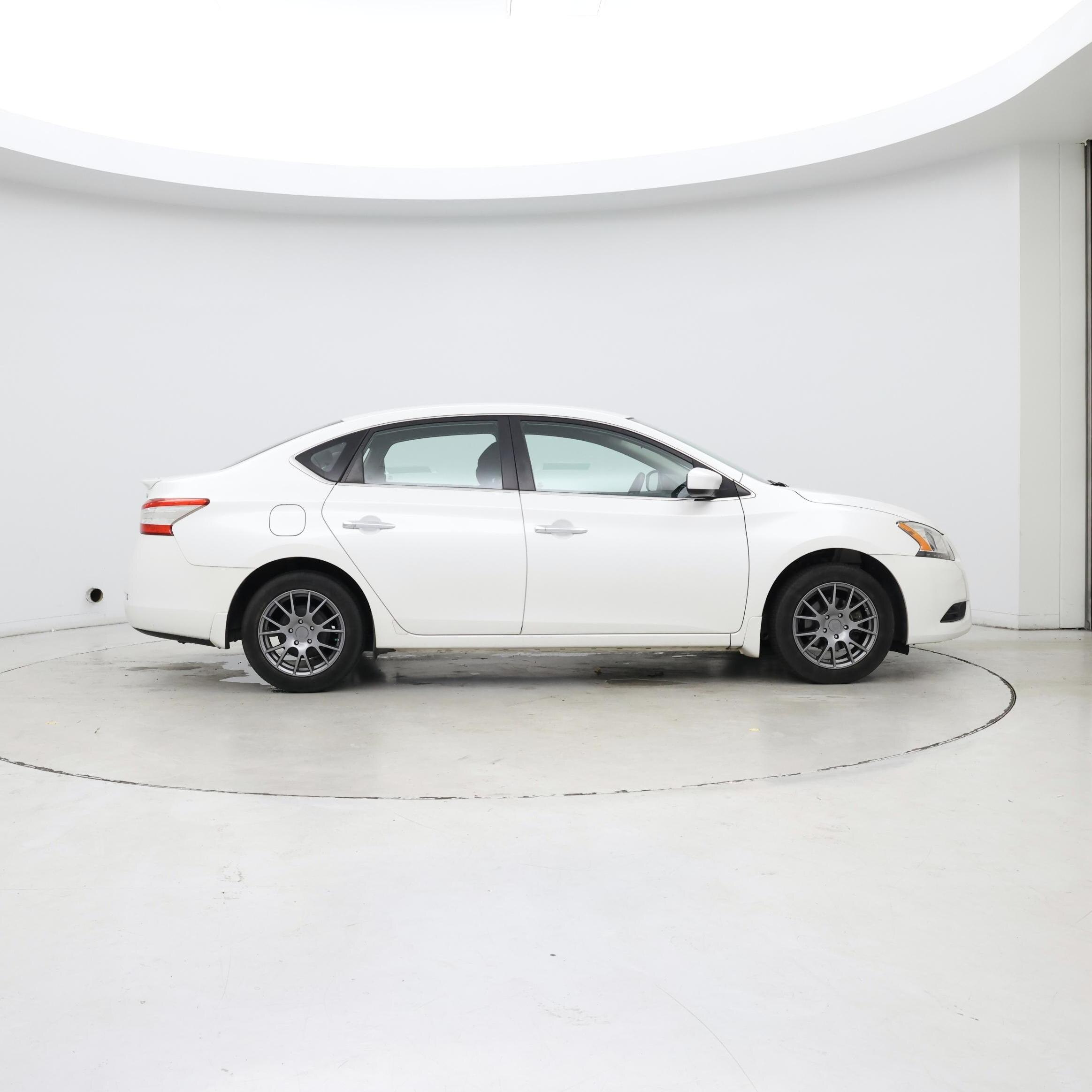 Thumbnail: 2013 Nissan Sentra - 7