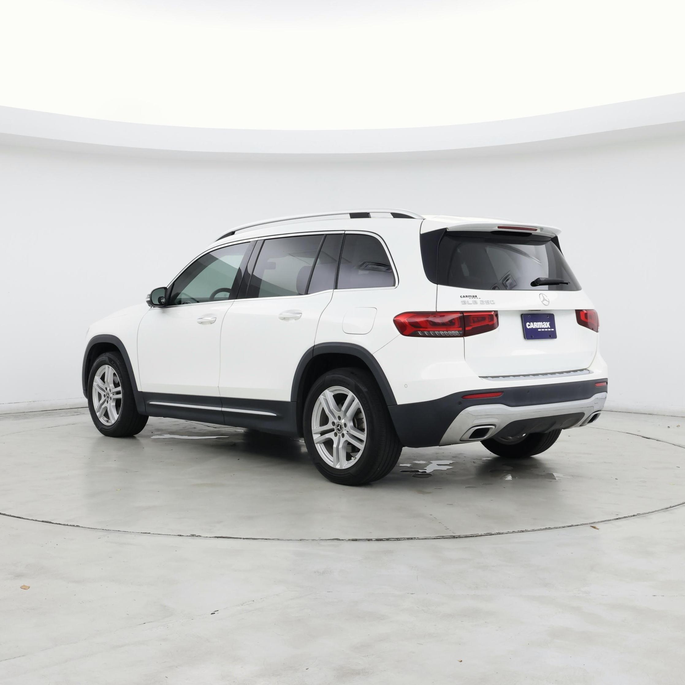 Thumbnail: 2020 Mercedes-Benz GLB - 2