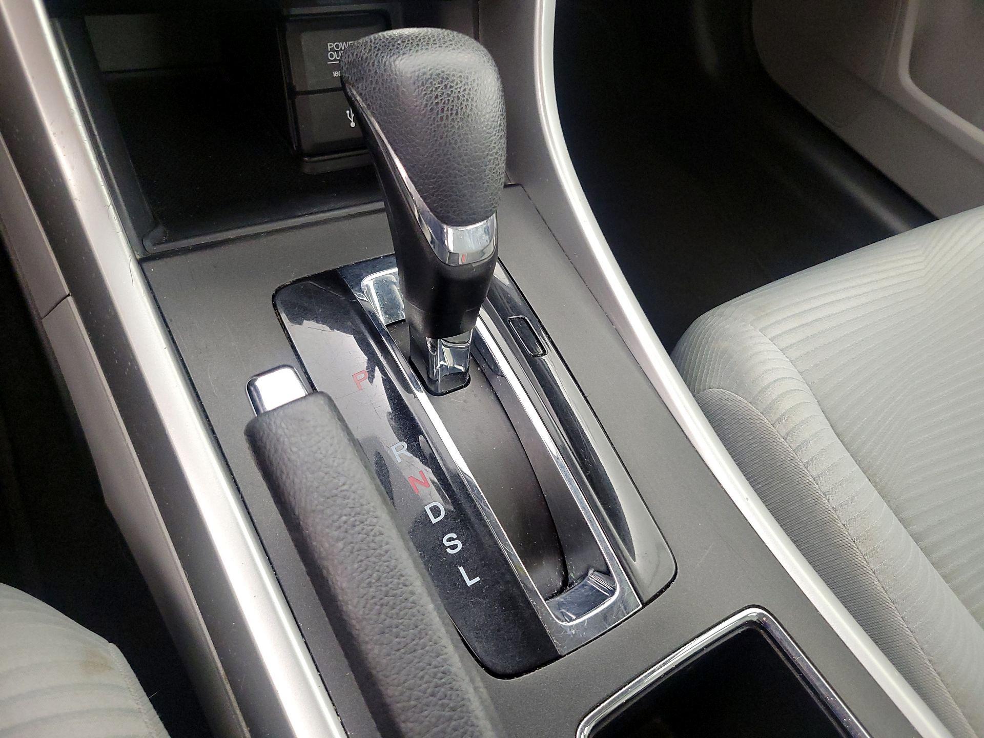 Thumbnail: 2015 Honda Accord - 17