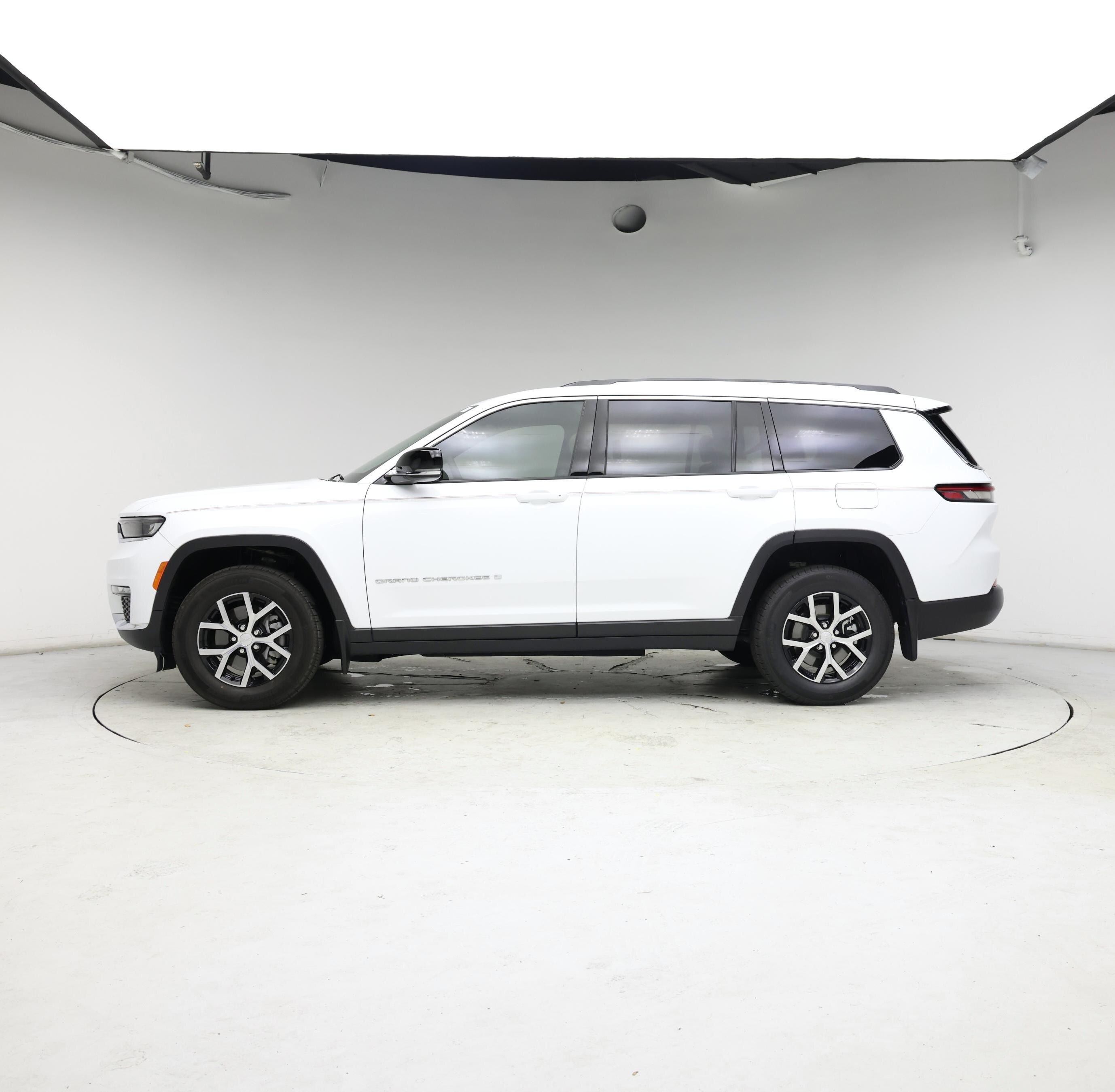 Thumbnail: 2023 Jeep Grand Cherokee L - 3