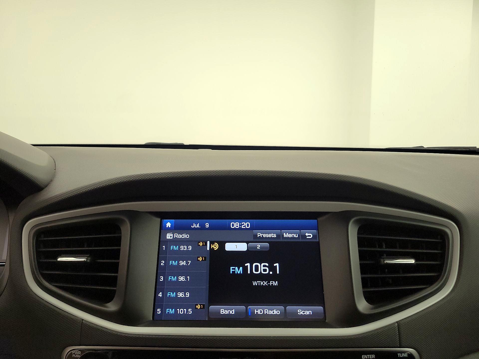 Thumbnail: 2019 Hyundai Ioniq - 15