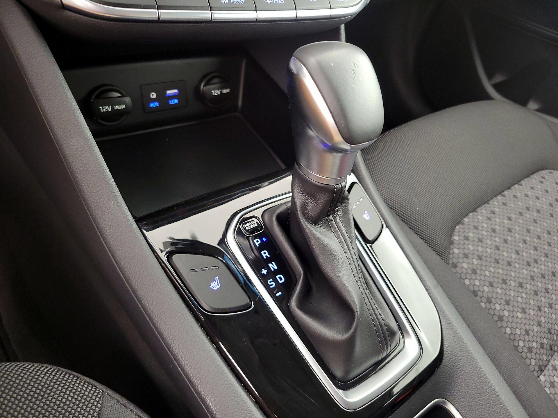 Thumbnail: 2019 Hyundai Ioniq - 17