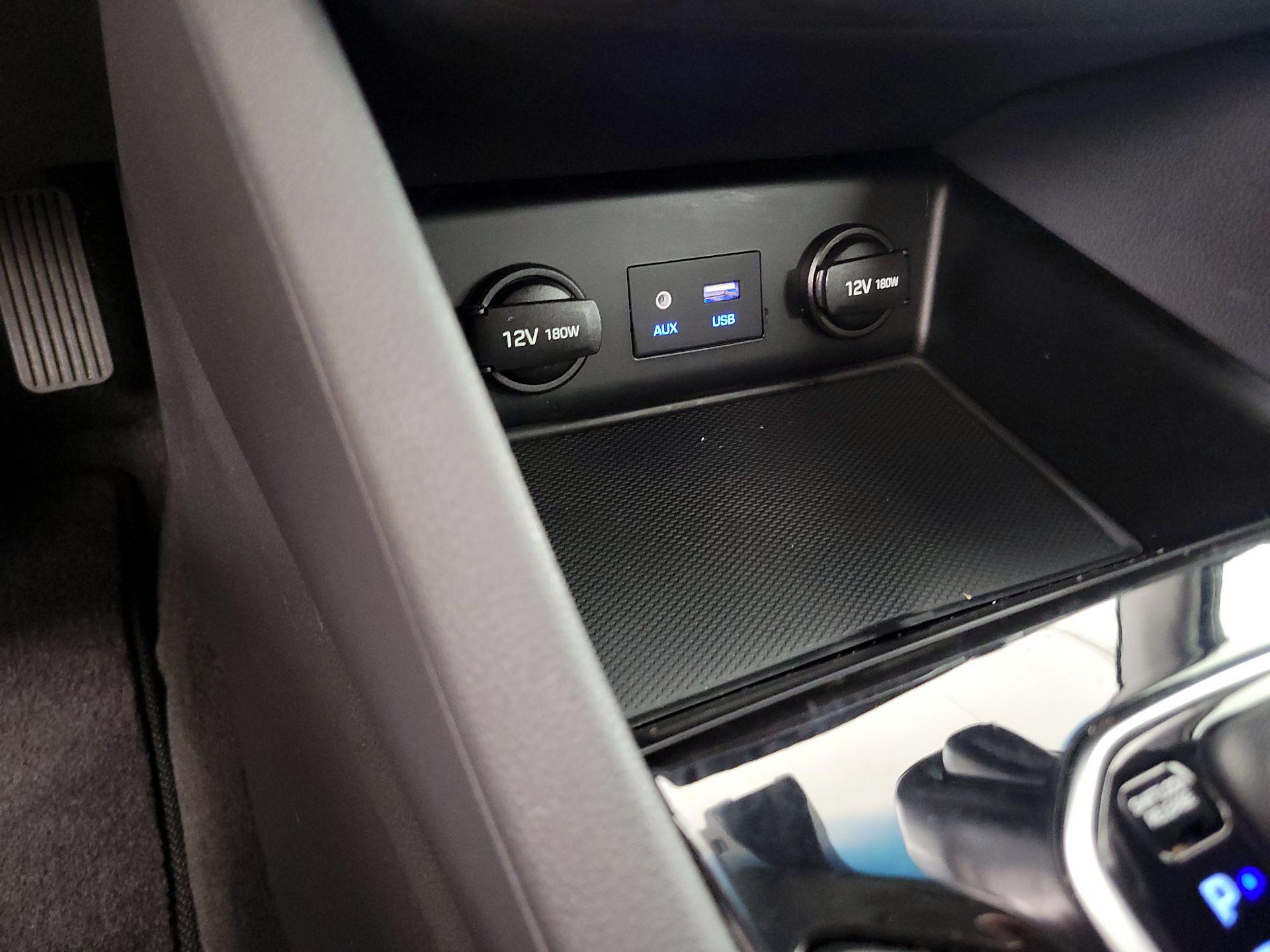 Thumbnail: 2019 Hyundai Ioniq - 18