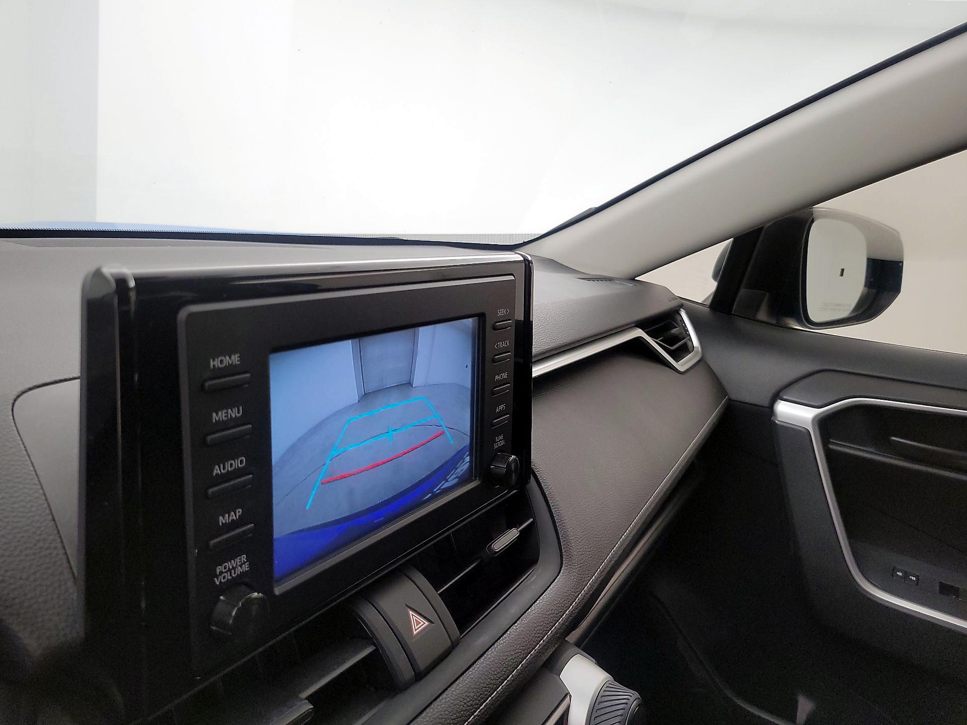 Thumbnail: 2019 Toyota RAV4 - 14