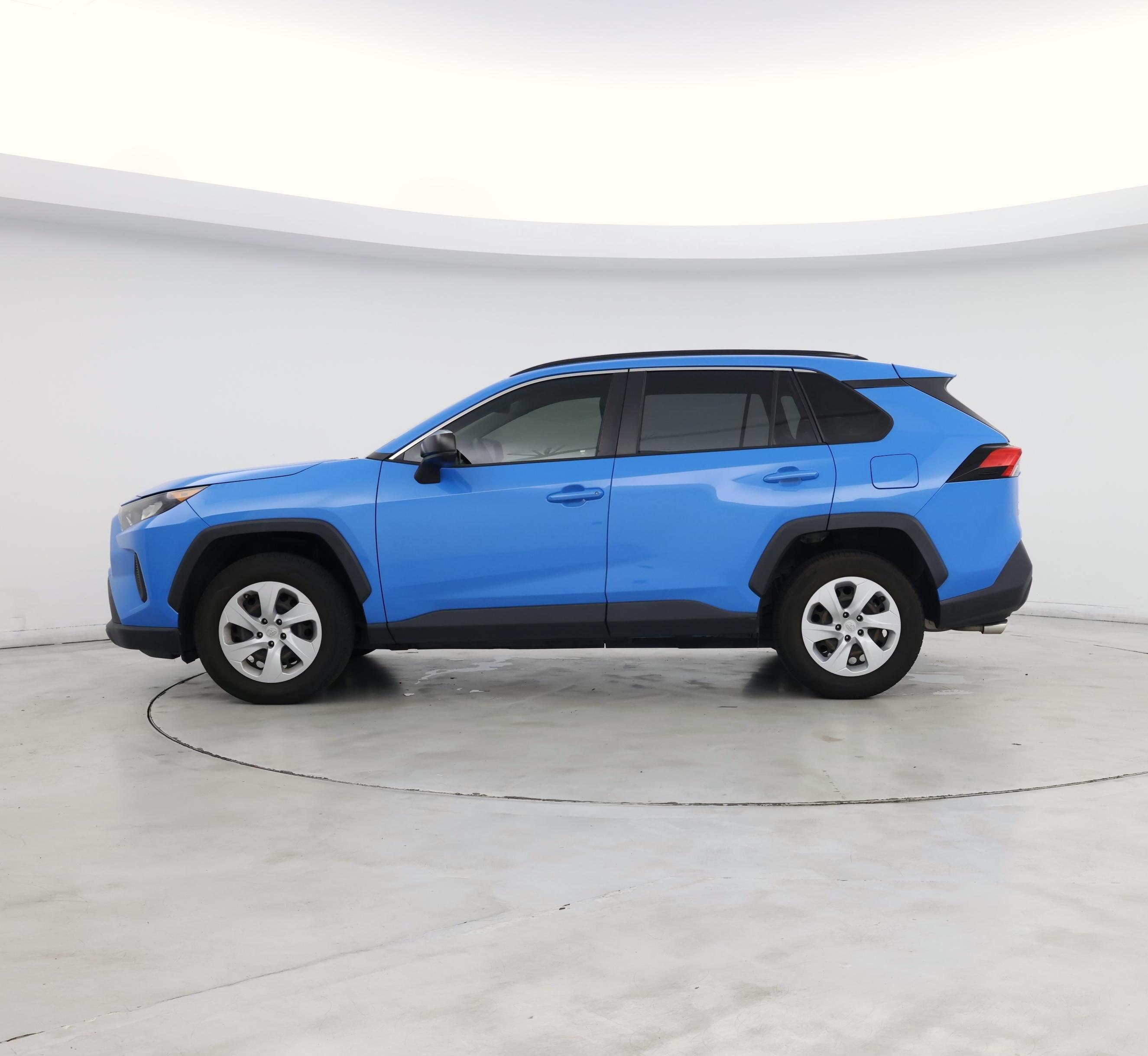 Thumbnail: 2019 Toyota RAV4 - 3