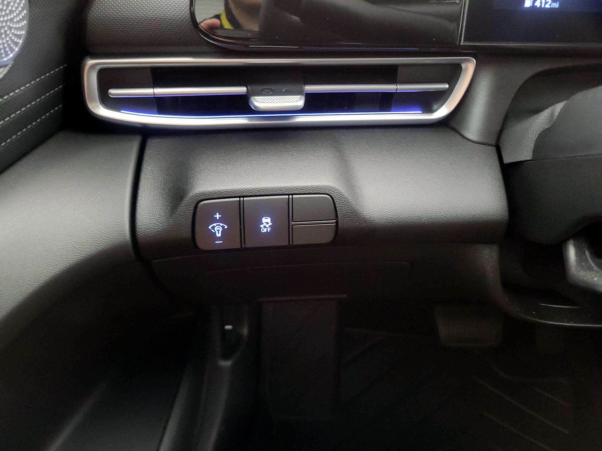 Thumbnail: 2024 Hyundai Elantra - 13
