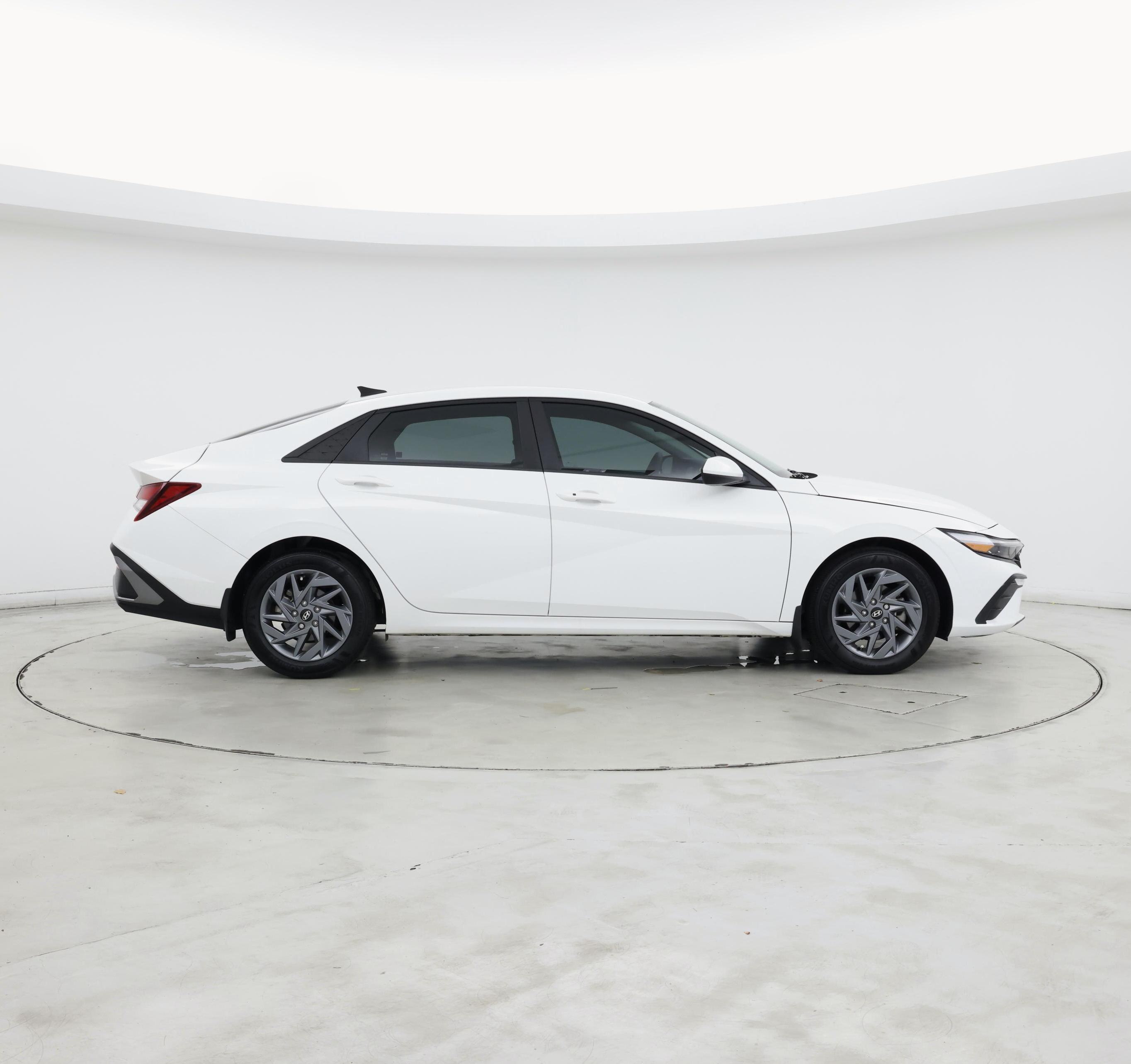 Thumbnail: 2024 Hyundai Elantra - 7
