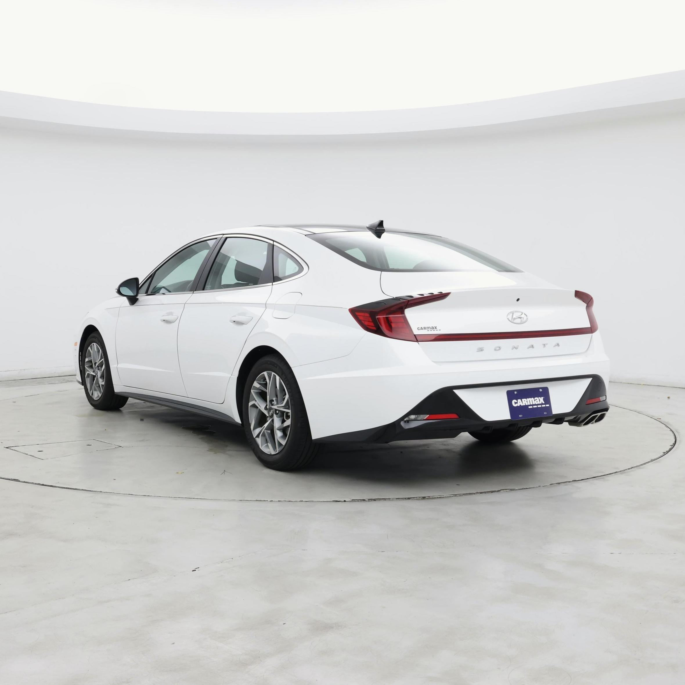 Thumbnail: 2023 Hyundai Sonata - 2