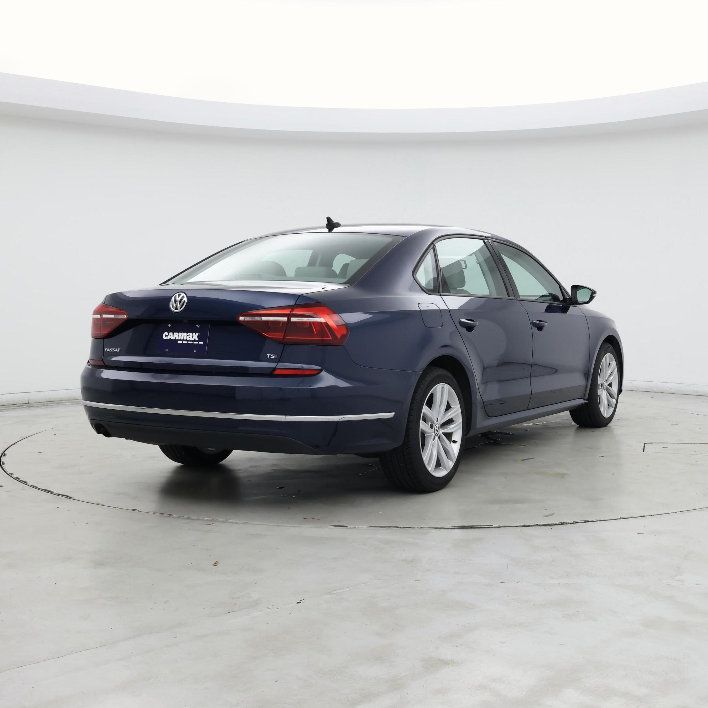 Thumbnail: 2019 Volkswagen Passat - 8