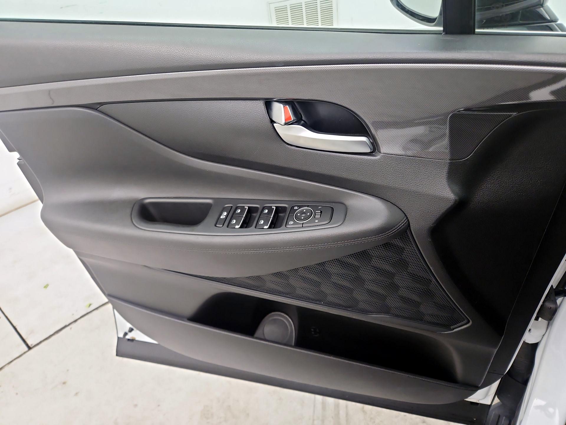 Thumbnail: 2023 Hyundai Santa Fe - 12