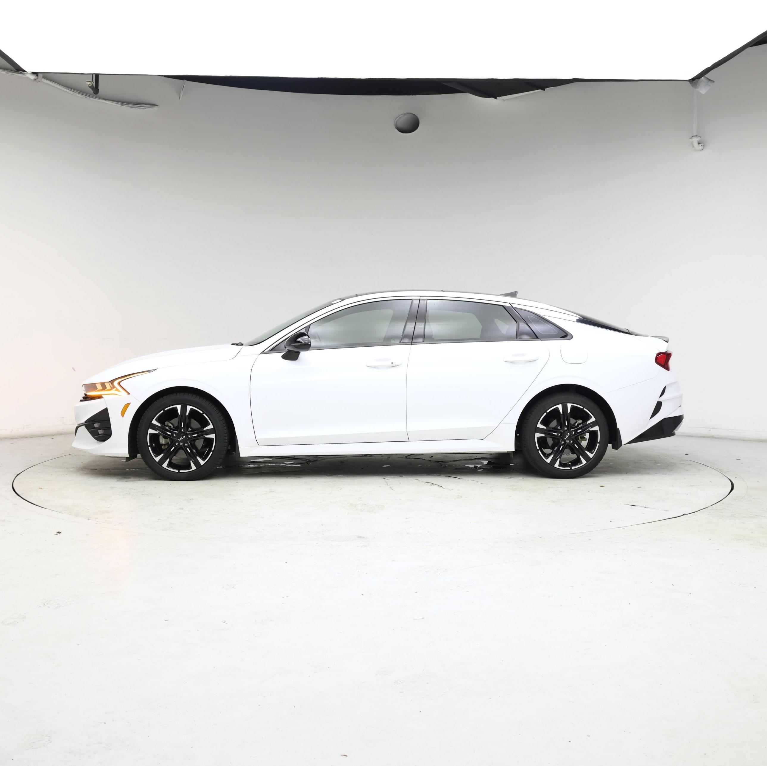 Thumbnail: 2024 Kia K5 - 3