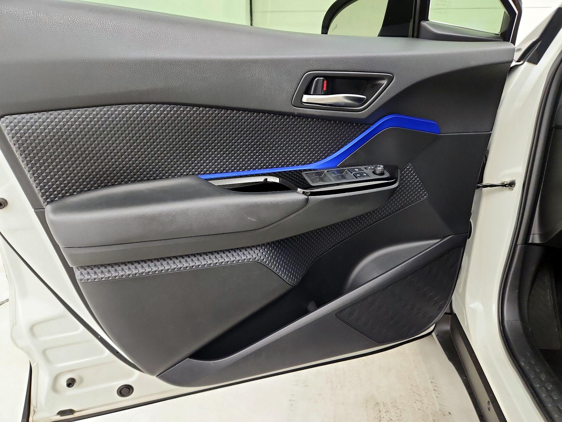 Thumbnail: 2020 Toyota C-HR - 12