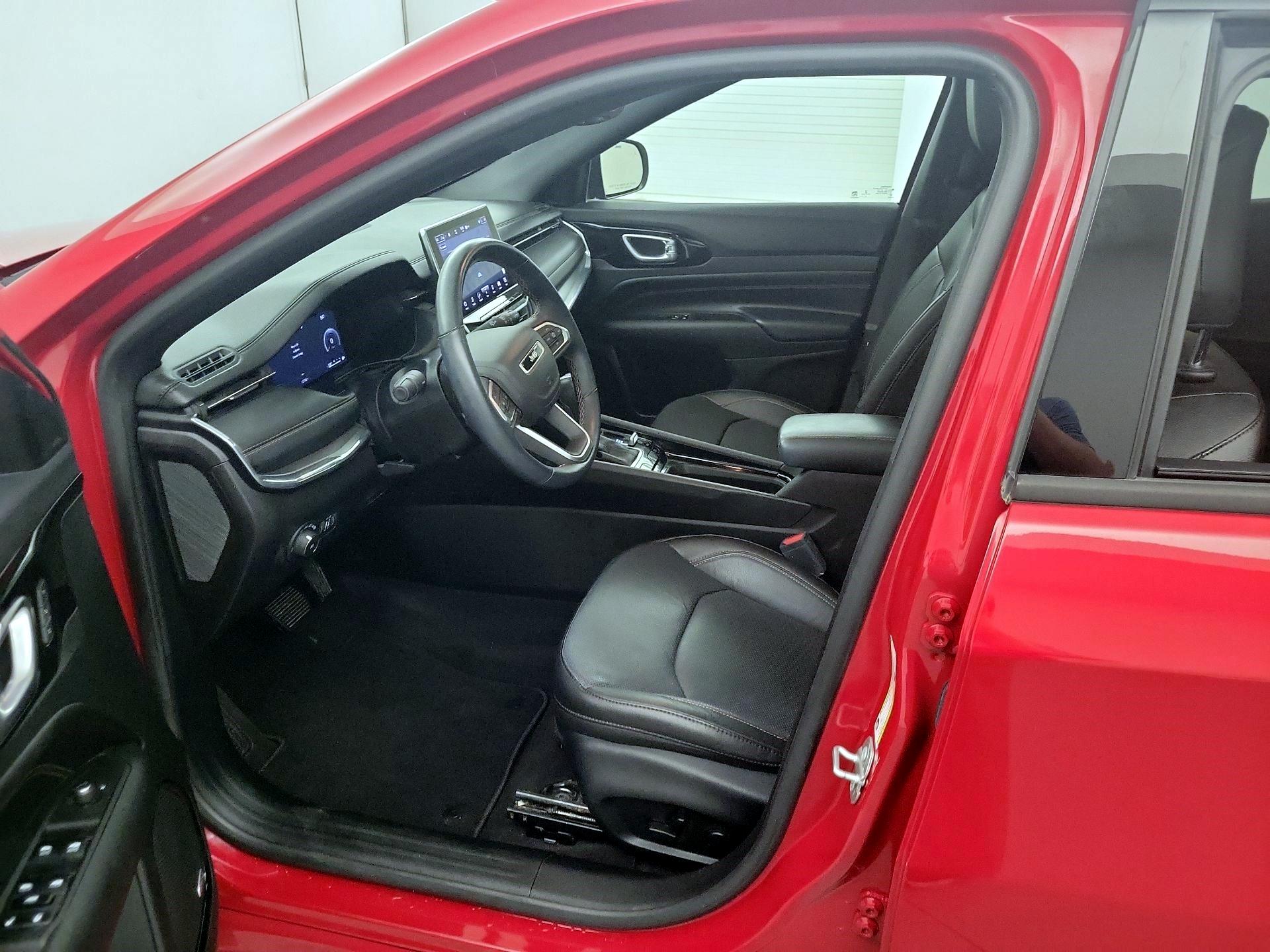 Thumbnail: 2022 Jeep Compass - 9