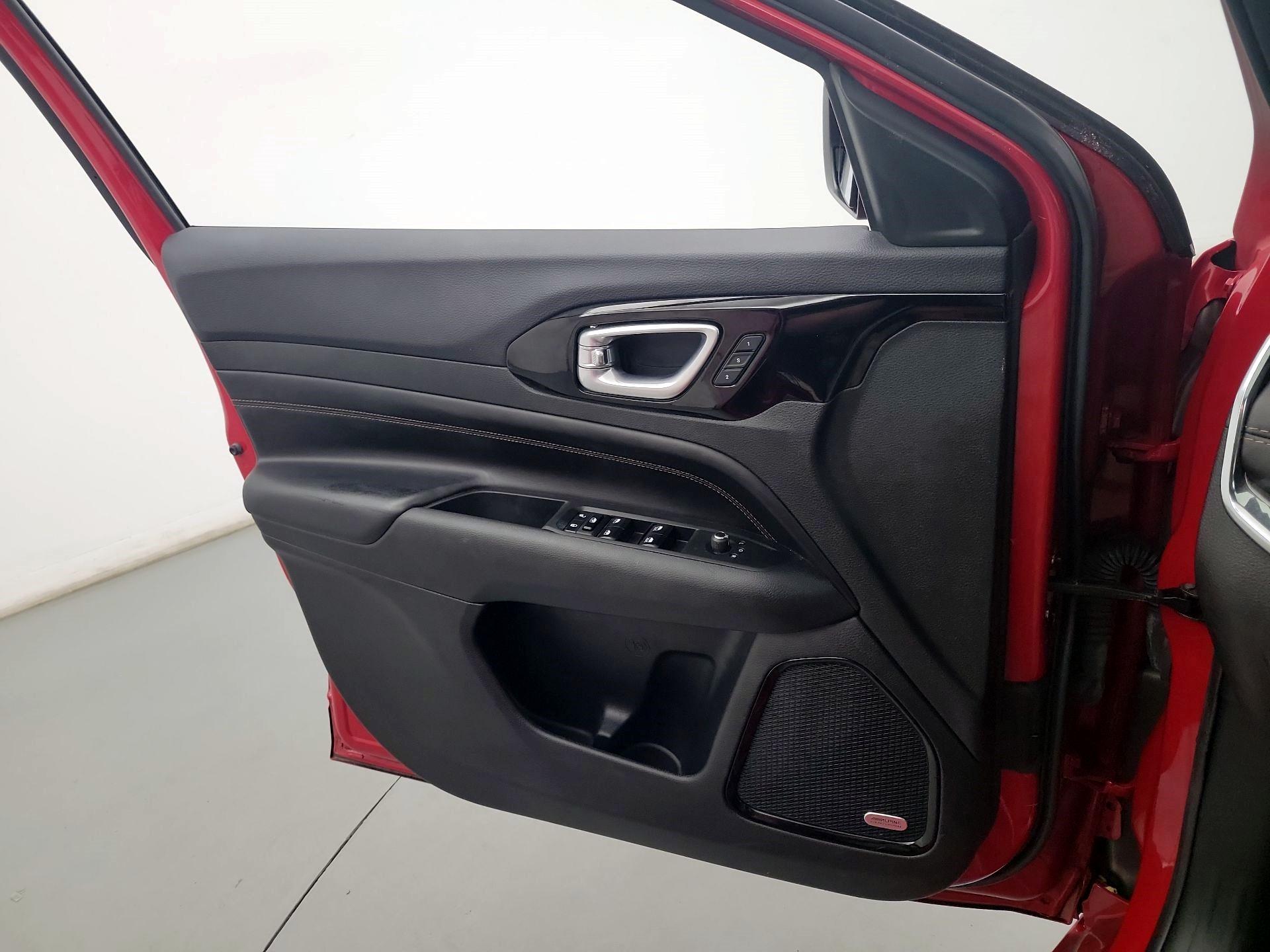 Thumbnail: 2022 Jeep Compass - 10