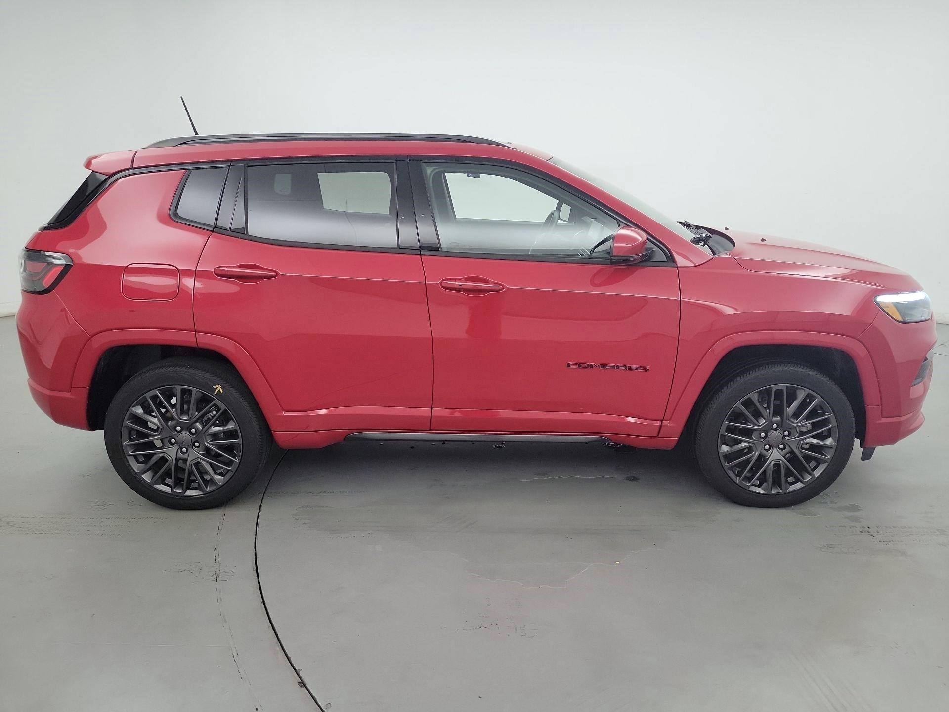 Thumbnail: 2022 Jeep Compass - 4