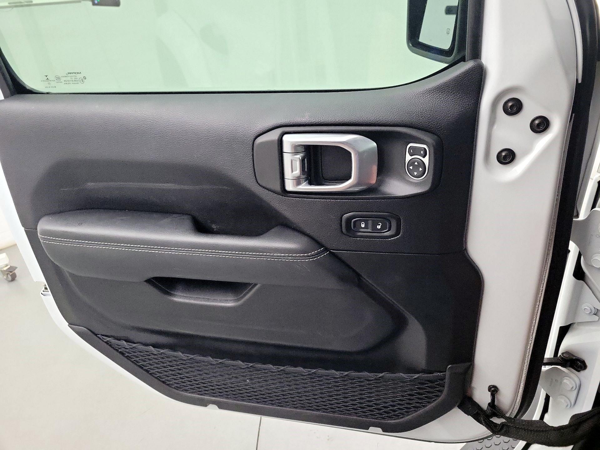Thumbnail: 2022 Jeep Wrangler - 10