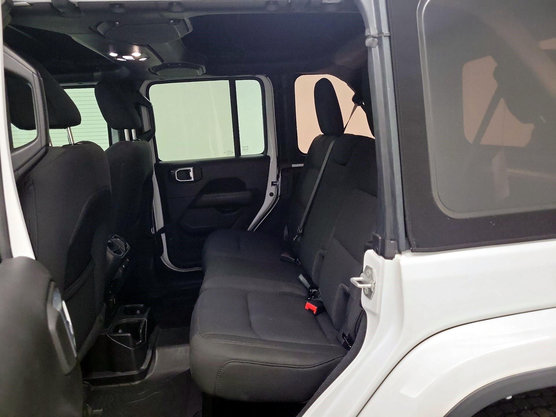 Thumbnail: 2022 Jeep Wrangler - 18
