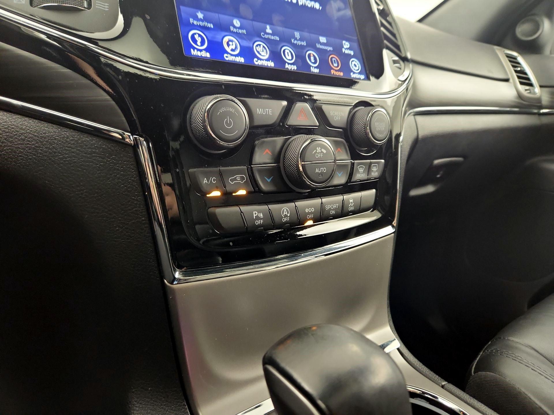 Thumbnail: 2020 Jeep Grand Cherokee - 15