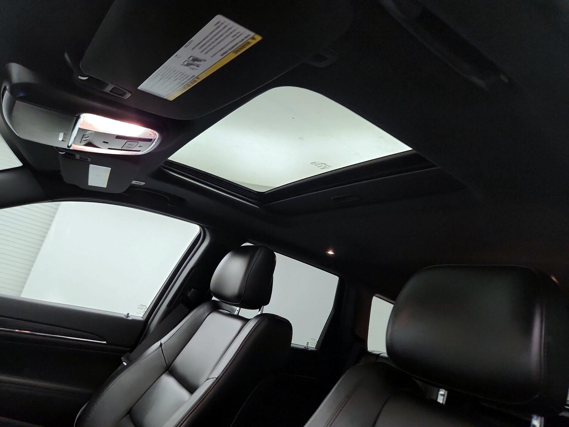 Thumbnail: 2020 Jeep Grand Cherokee - 18