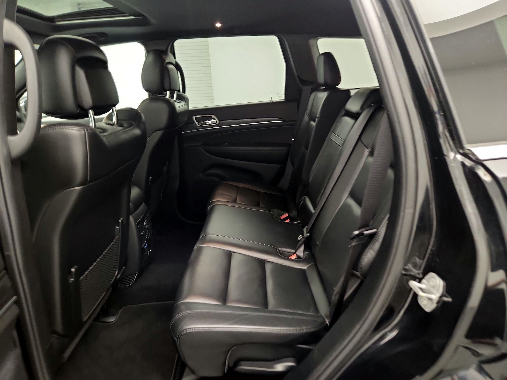 Thumbnail: 2020 Jeep Grand Cherokee - 19
